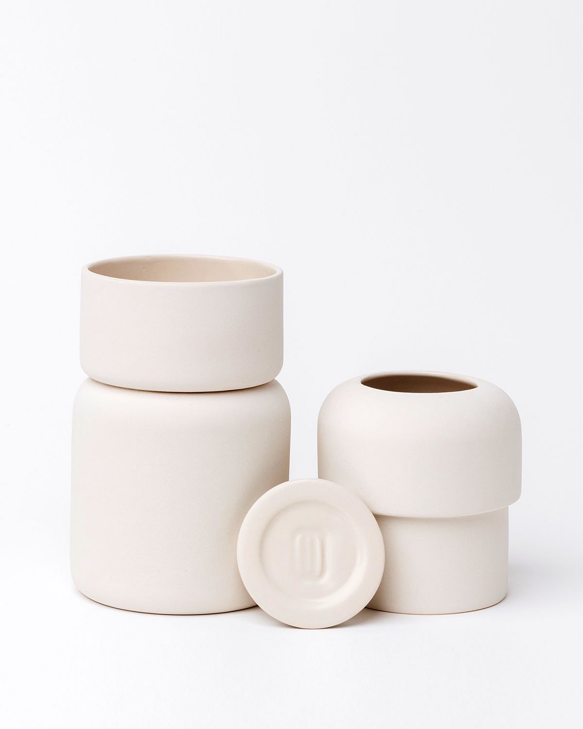 Medium Cremation Urn for Ashes KunoKaiku Medium Cremation Urns Artistic Minimalist Ceramic Urn Studios USA